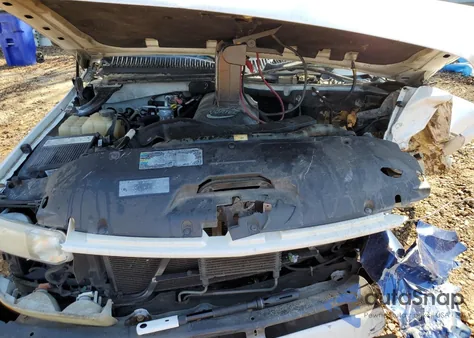 2005 Chevrolet Tahoe C1500 from USA, damaged, VIN 1GNEC13T75R208735